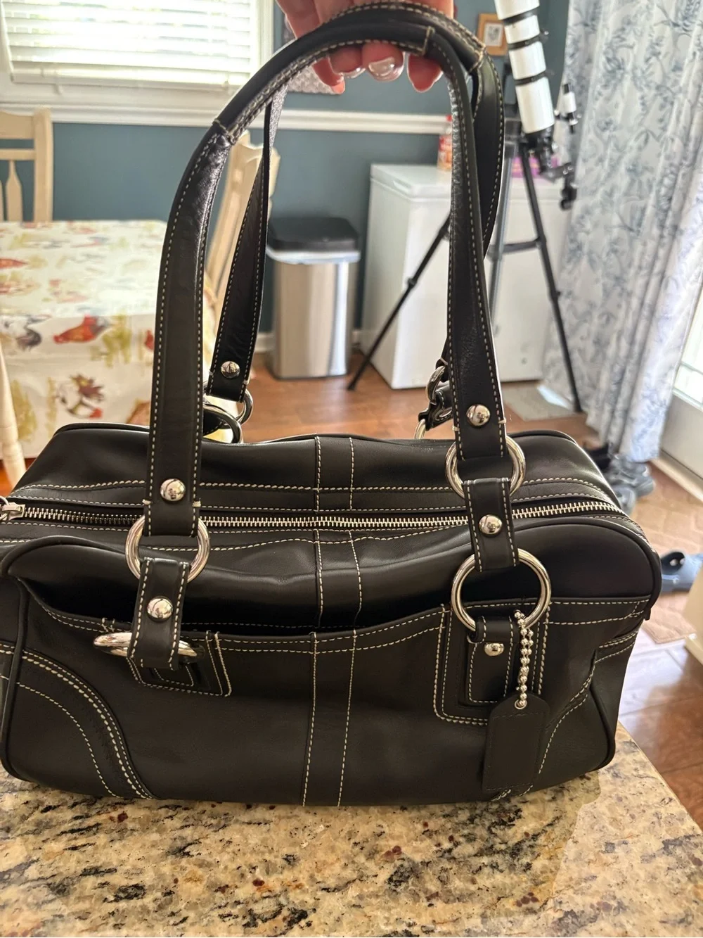 Coach SoHo shoulder bag … pristine!!! - Picture 2 of 12